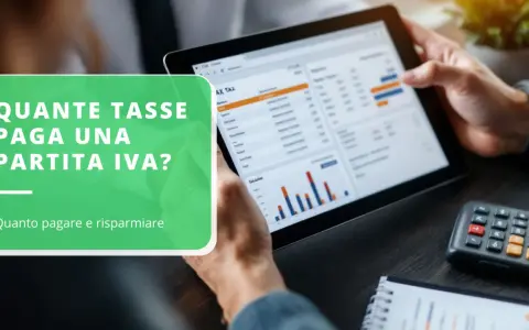 Analisi del calcolo tasse forfettario su tablet, con grafici e calcolatrice.