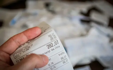 Scontrino per acquisto carburante, utile per la detrazione bollo auto partita iva.
